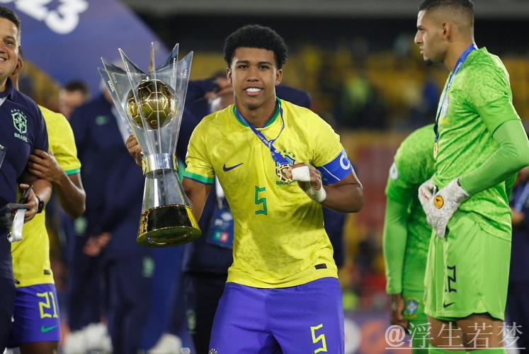 A-桑托斯：切尔西像一个大家庭，詹姆斯和库库让我获益匪浅